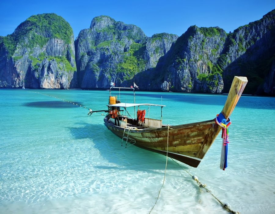 Maya Bay, Koh Phi Phi Ley, Thailand.